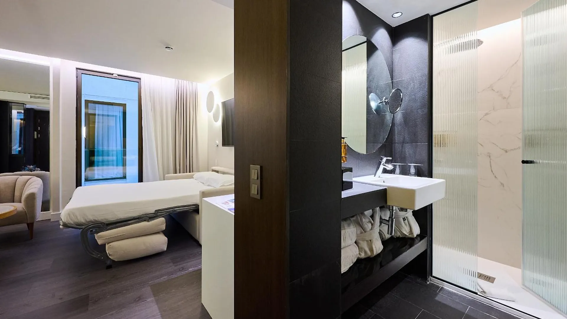 ****  H10 Port Vell 4* Sup Hotel Barcelona Spanje